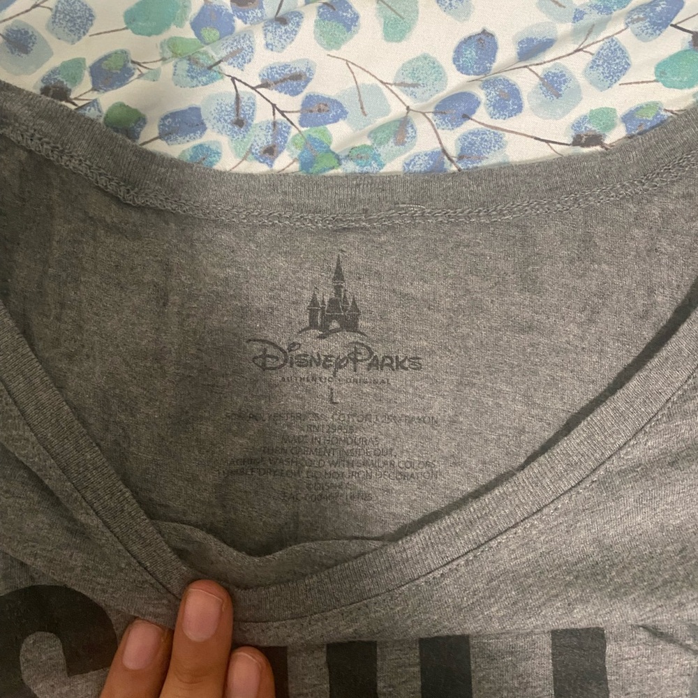 Disney top - Picture 2 of 3